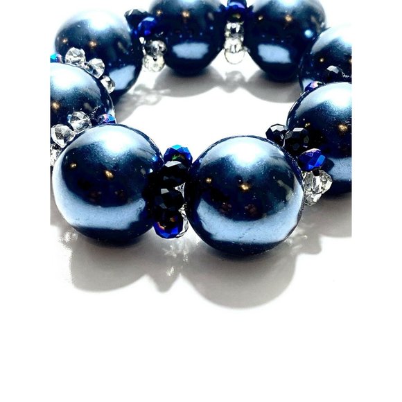 Black Pearl Bracelet with Crystal (Faux/Imitation Pearl with simulated crystals) - Picture 6 of 7